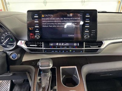 2023 Toyota Sienna XLE