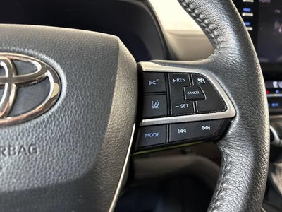 2023 Toyota Sienna XLE