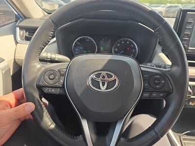 2020 Toyota RAV4 Hybrid XLE