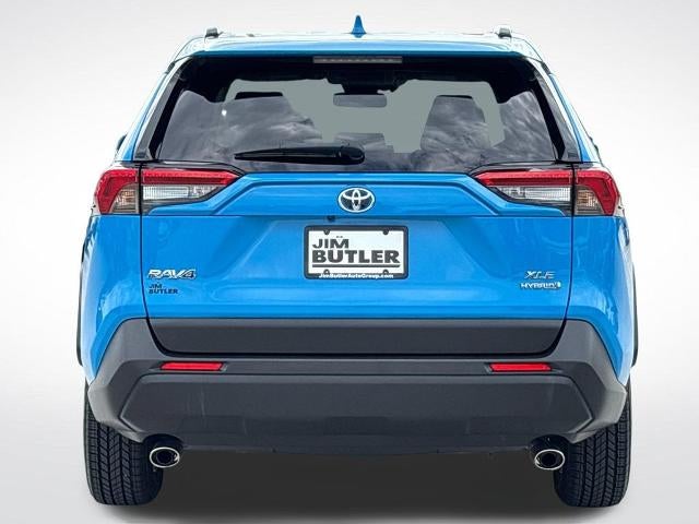 2020 Toyota RAV4 Hybrid XLE