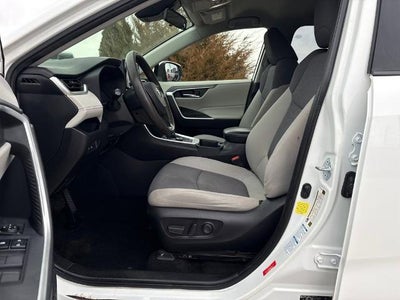 2022 Toyota RAV4 Hybrid XLE