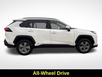 2022 Toyota RAV4 Hybrid XLE