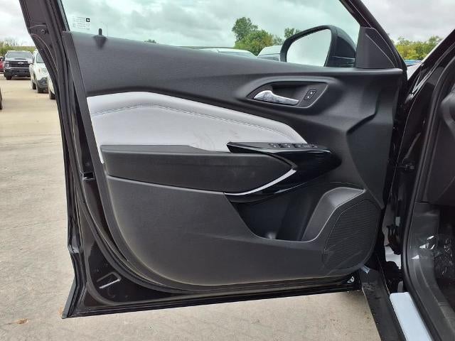 2026 Chevrolet Trax LT - Photo 11