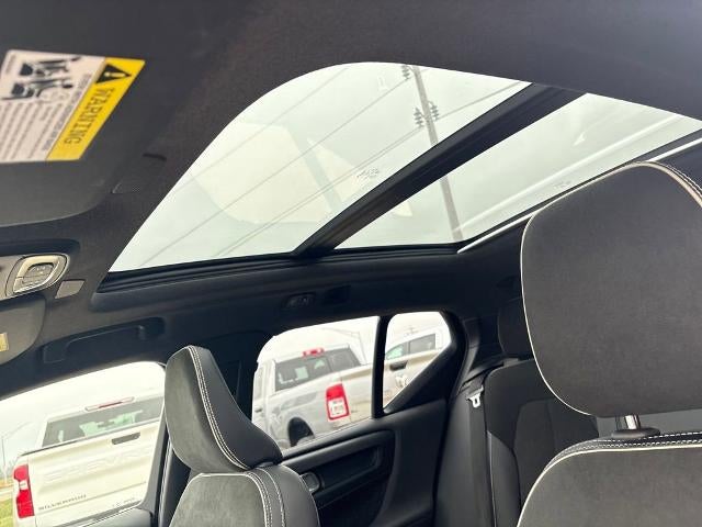 2022 Volvo XC40 T4 R-Design