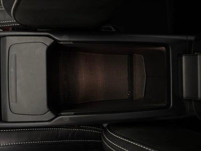 2022 Volvo XC40 T4 R-Design