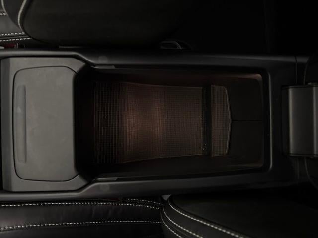 2022 Volvo XC40 T4 R-Design