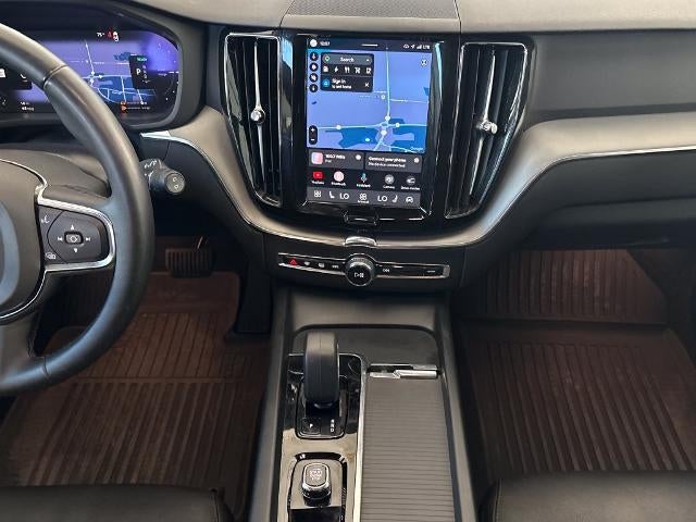 2024 Volvo XC60 Recharge Plug-In Hyb Core Dark Theme