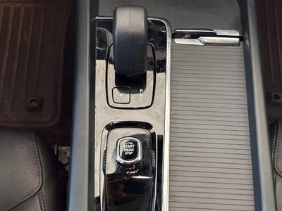 2024 Volvo XC60 Recharge Plug-In Hyb Core Dark Theme