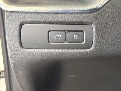 2024 Volvo XC60 Recharge Plug-In Hyb Core Dark Theme