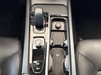 2024 Volvo XC60 Recharge Plug-In Hyb Core Dark Theme