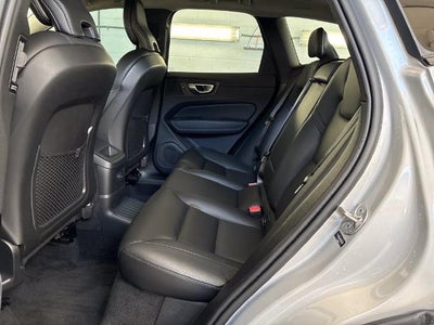 2024 Volvo XC60 Recharge Plug-In Hyb Core Dark Theme