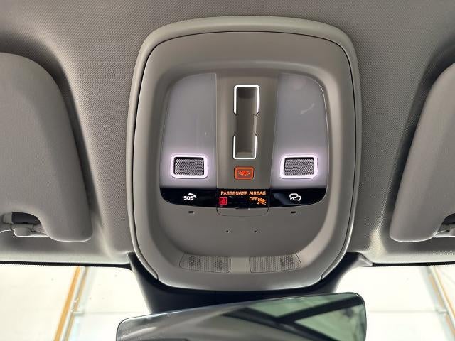 2024 Volvo XC60 Recharge Plug-In Hyb Core Dark Theme