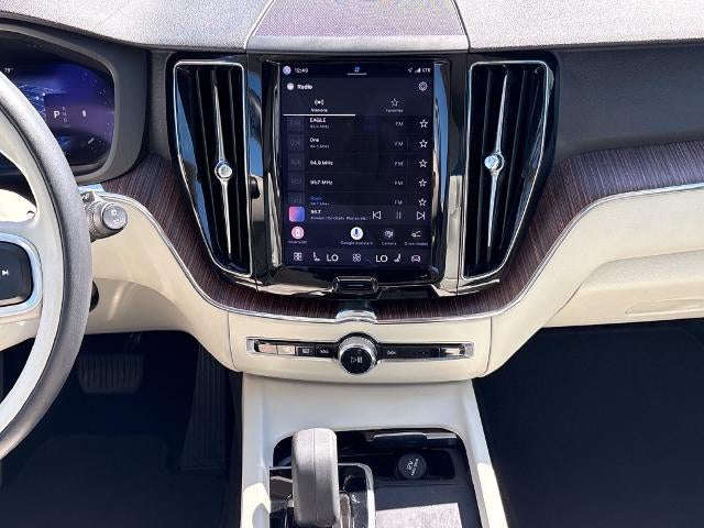 2022 Volvo XC60 Momentum