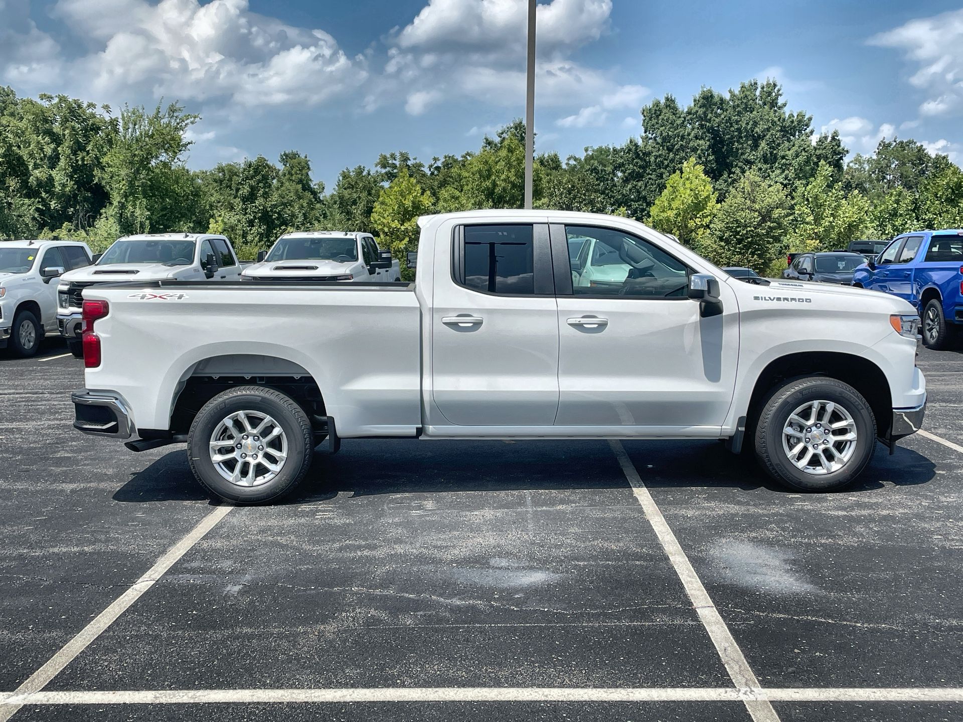 2026 Chevrolet Silverado 1500 LT (2FL)