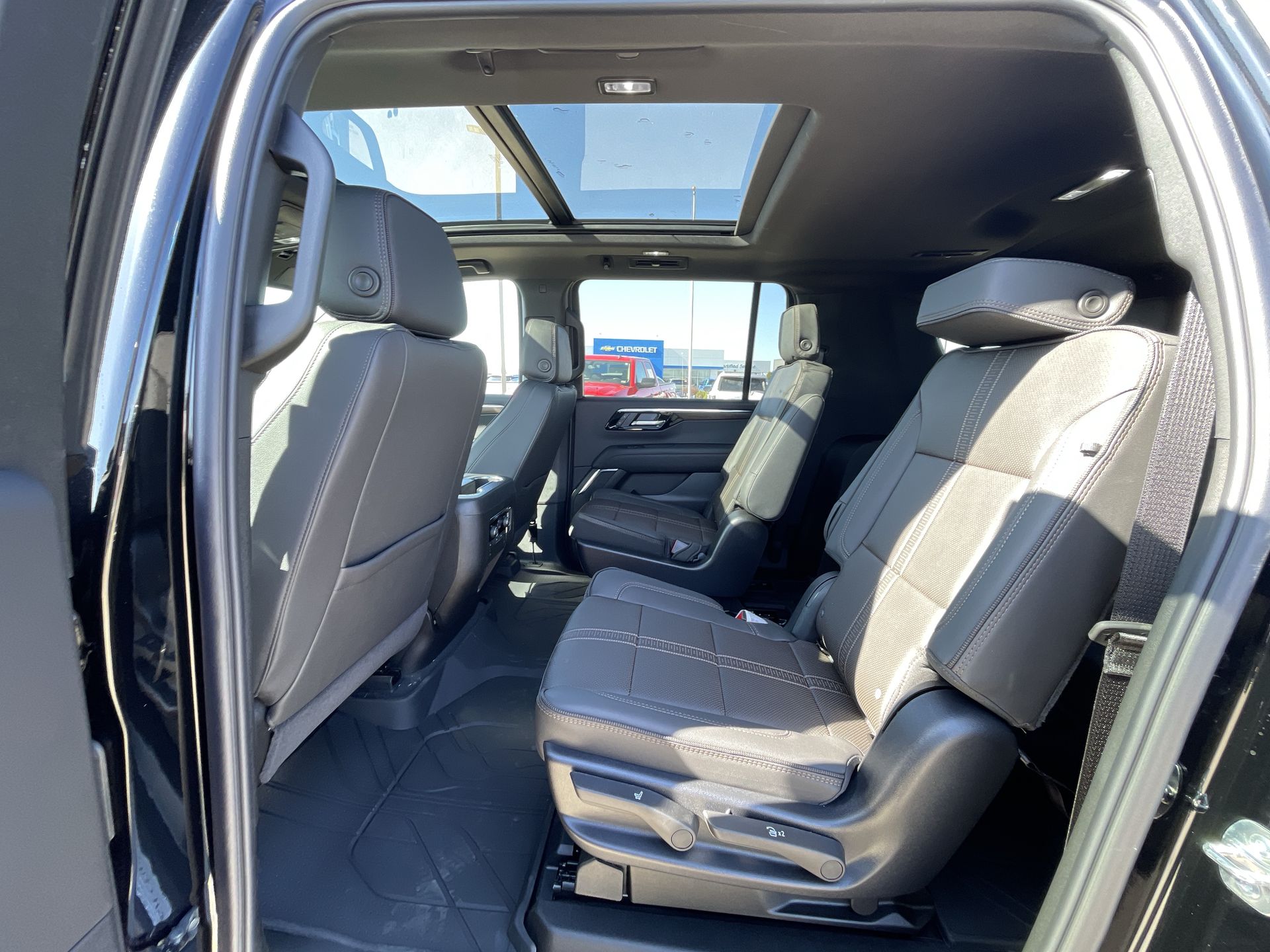 2025 Chevrolet Suburban High Country