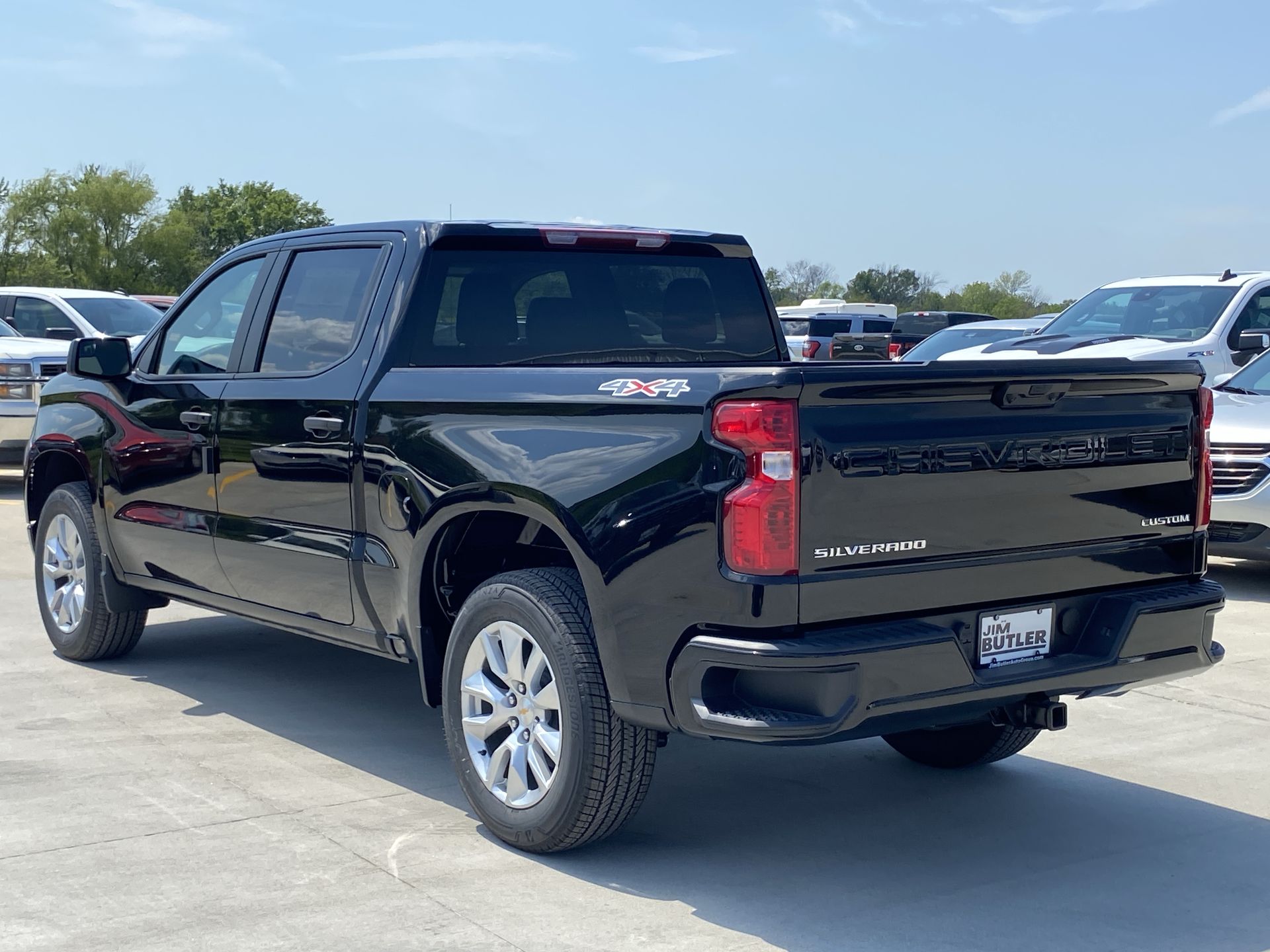 2025 Chevrolet Silverado 1500 Custom