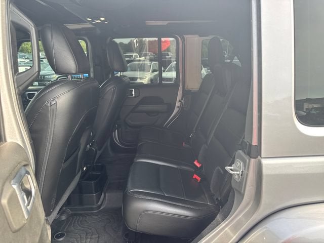 2020 Jeep Wrangler Unlimited Sahara Altitude
