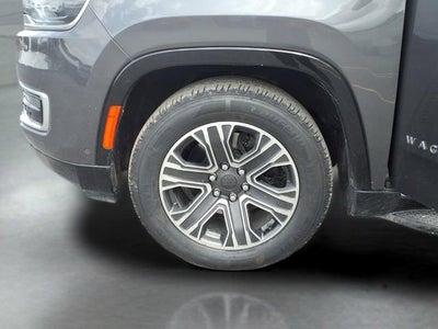 2023 Jeep Wagoneer L Base