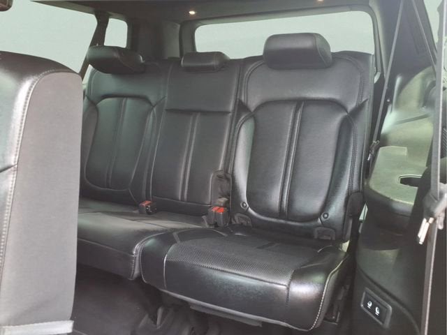 2023 Jeep Wagoneer L Base