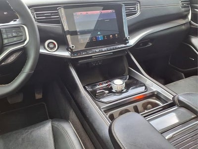 2023 Jeep Wagoneer L Base