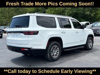 2023 Jeep Wagoneer Base