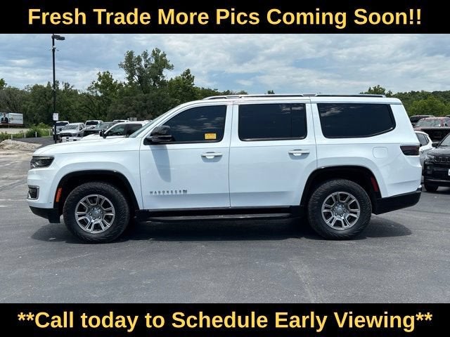 2023 Jeep Wagoneer Base