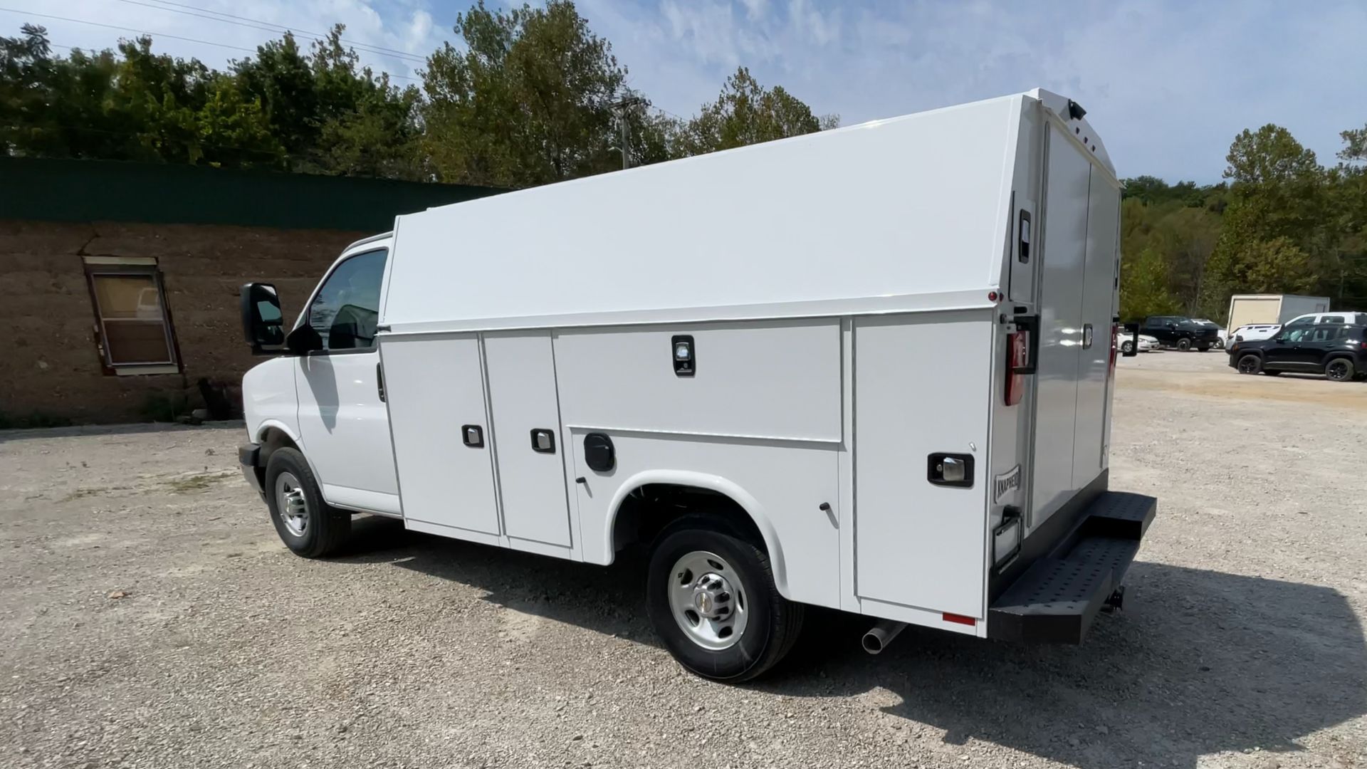 2025 Chevrolet Express Cutaway 3500 1WT