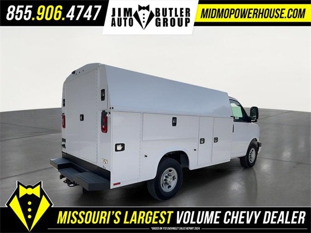 2025 Chevrolet Express Cutaway 3500 1WT