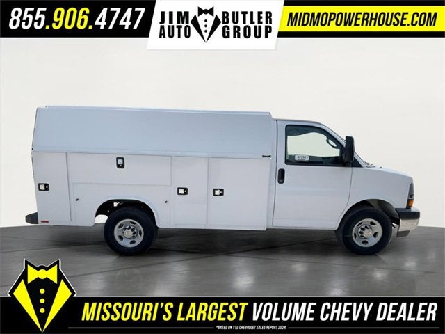2025 Chevrolet Express Cutaway 3500 1WT