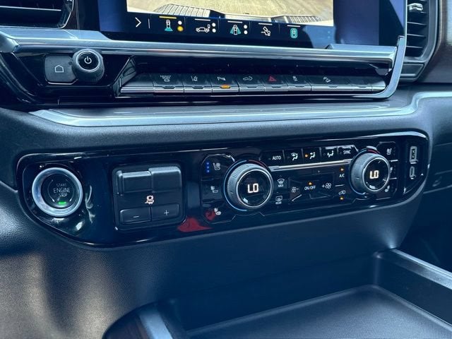 2025 Chevrolet Silverado 3500 HD High Country