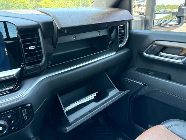 2025 Chevrolet Silverado 3500 HD High Country