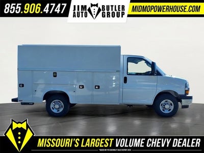 2026 Chevrolet Express Cutaway 3500 1WT