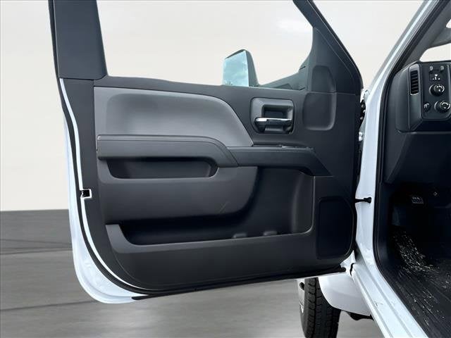 2024 Chevrolet Silverado 5500 HD Work Truck