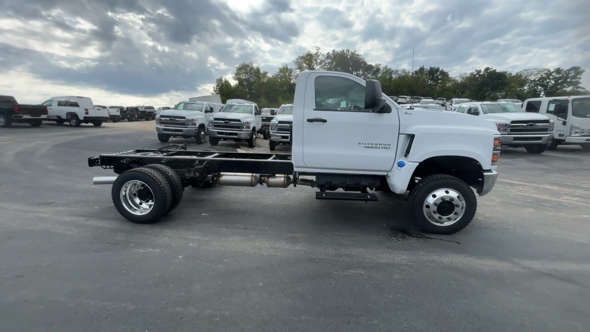 2024 Chevrolet Silverado 5500 HD Work Truck