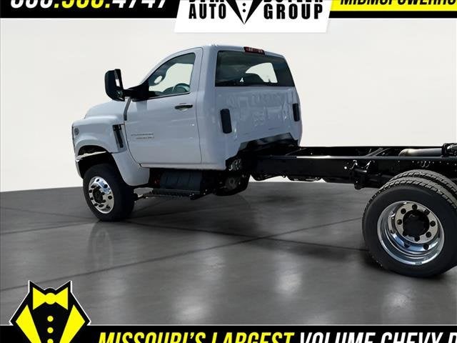 2024 Chevrolet Silverado 5500 HD Work Truck