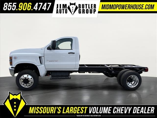 2024 Chevrolet Silverado 5500 HD Work Truck