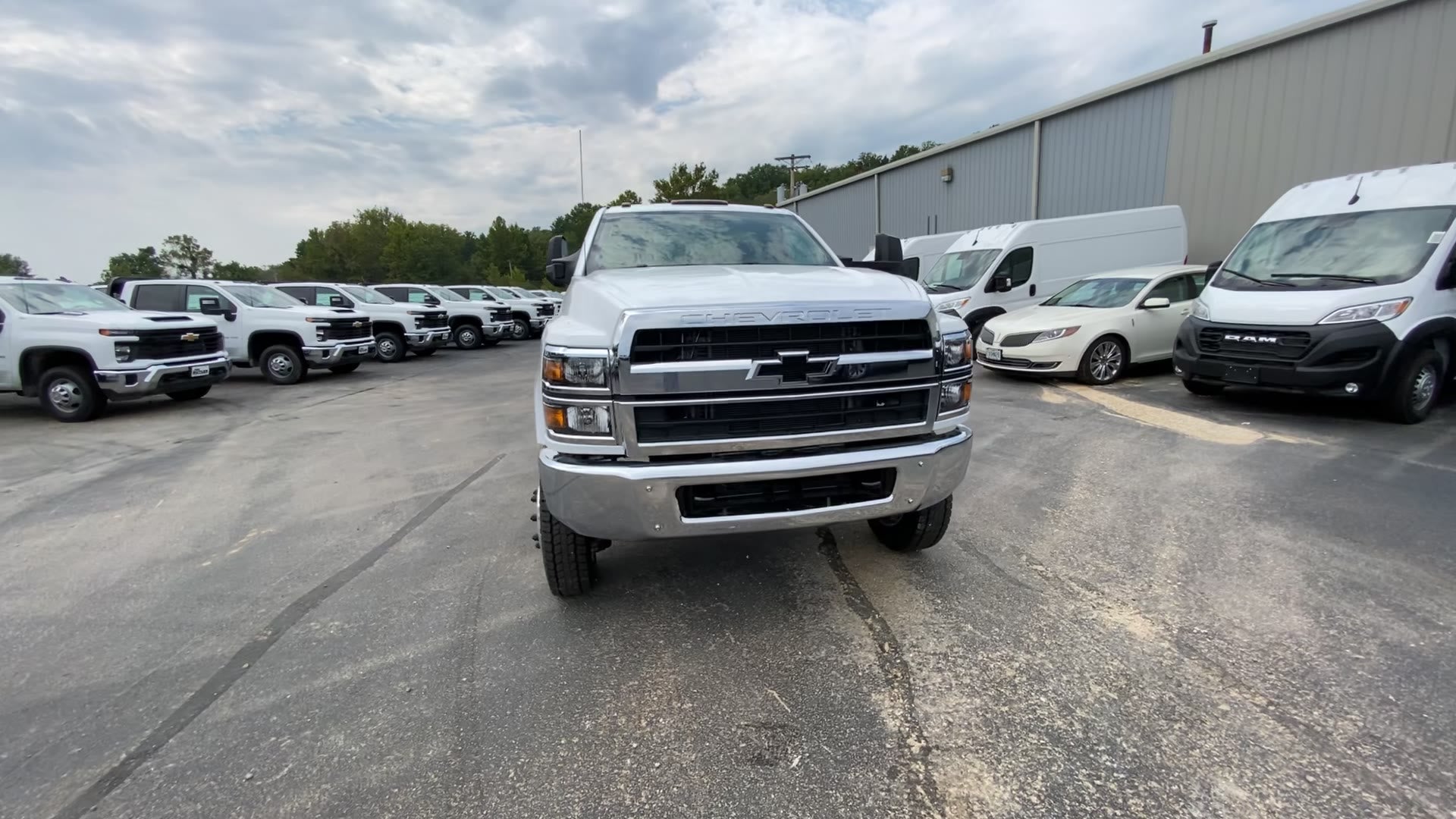 2024 Chevrolet Silverado 5500 HD Work Truck