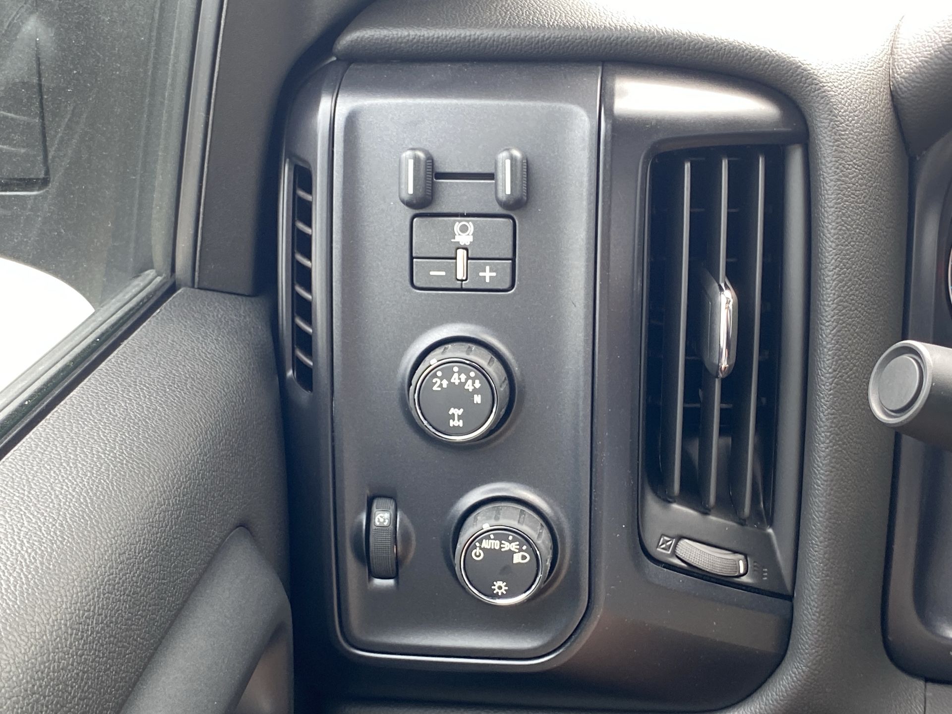 2024 Chevrolet Silverado 5500 HD Work Truck