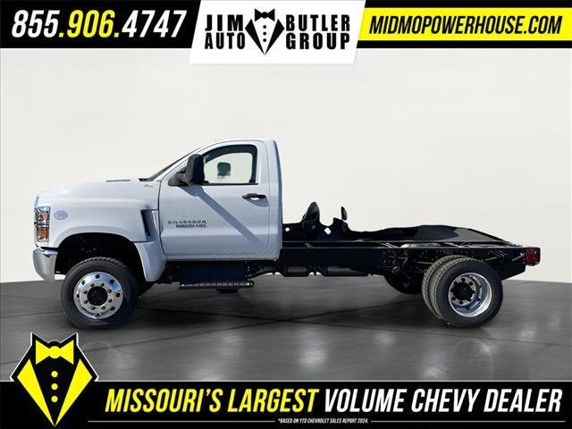 2024 Chevrolet Silverado 5500 HD Work Truck