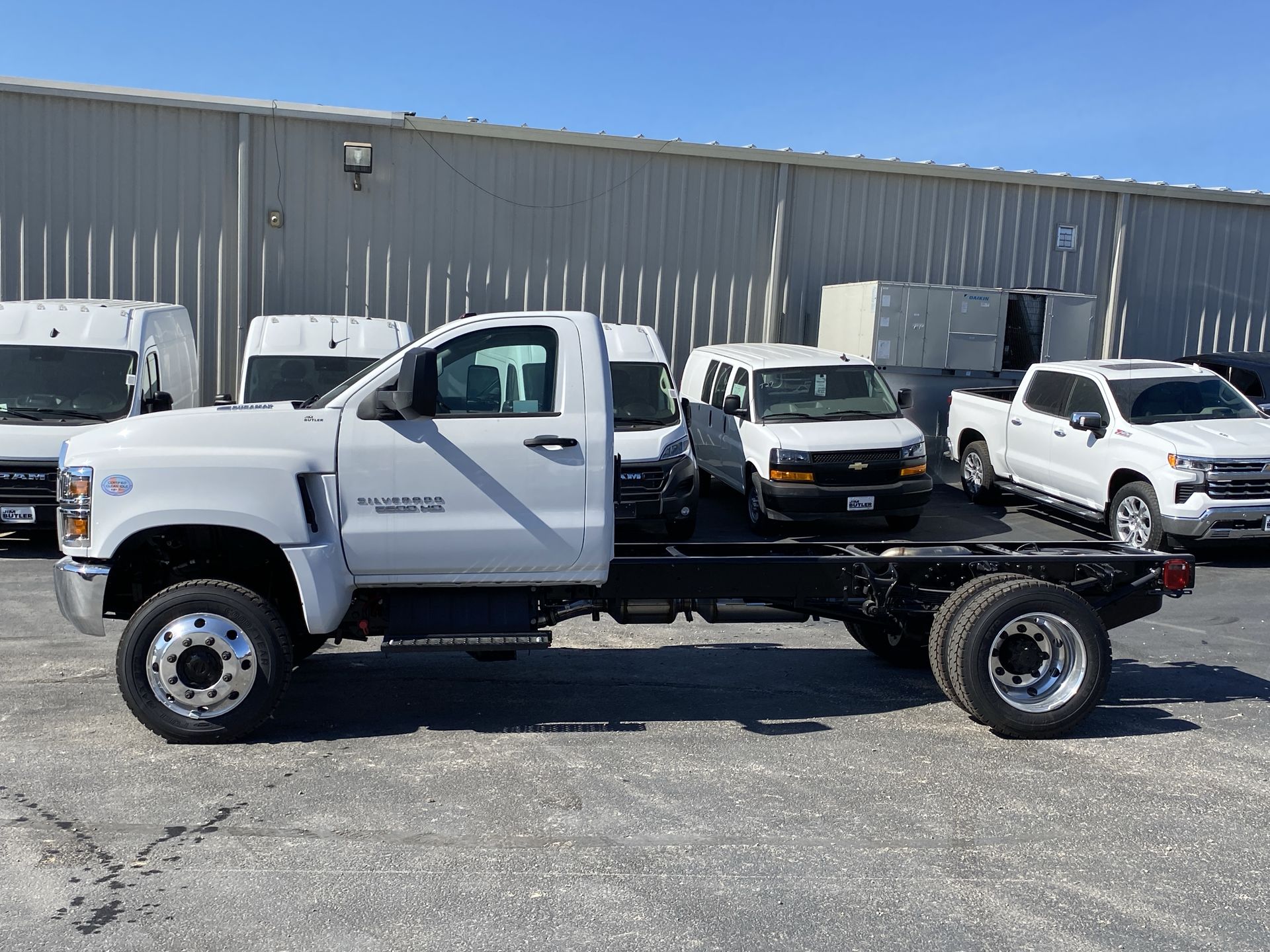 2024 Chevrolet Silverado 5500 HD Work Truck