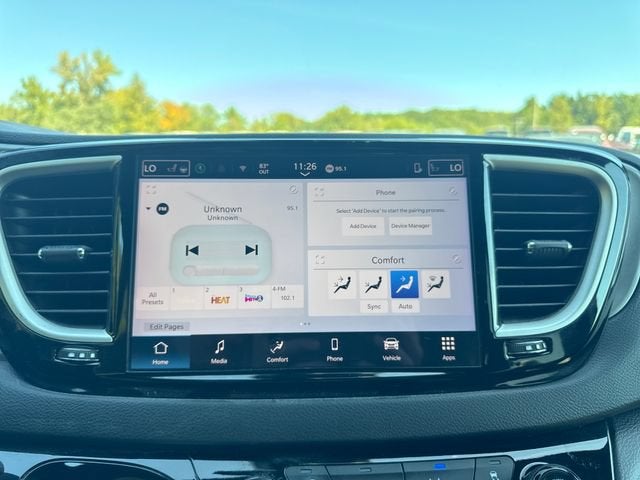 2025 Chrysler Pacifica Select