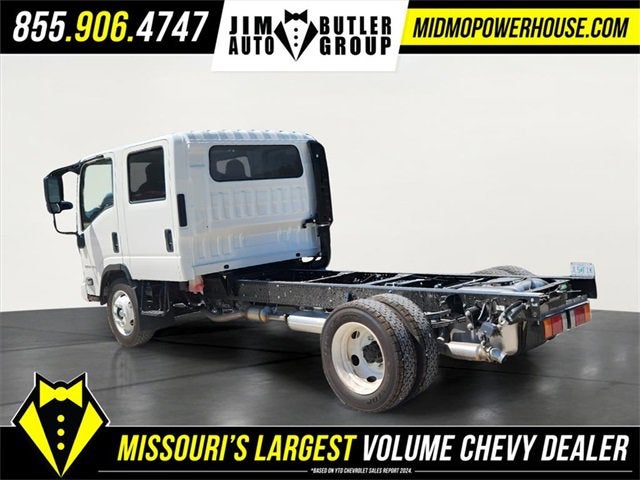 2025 Chevrolet Low Cab Forward 5500 XG Base