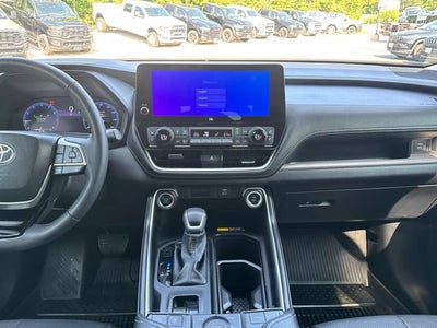 2025 Toyota Grand Highlander XLE
