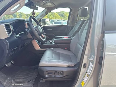 2024 Toyota Tundra 4WD SR5